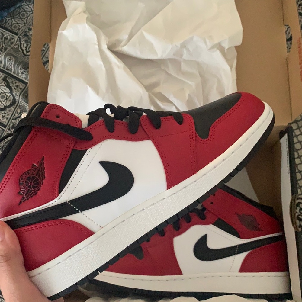 COPY - Air Jordan 1 MIDS